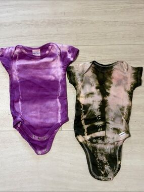 Gildan Purple and Black & Onsies Green Tie-Dye Baby One-Piece Bodysuits